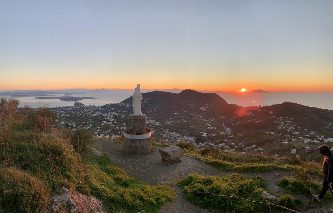 Ischia, l'alba del 14 dicembre 2020