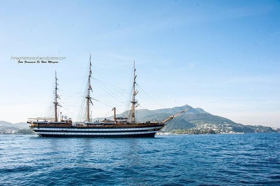 Ischia, arriva l’Amerigo Vespucci