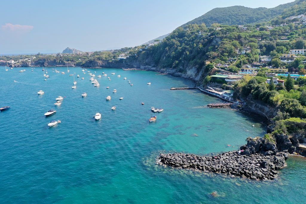 Ischia tra le destinazioni più gettonate per l’estate