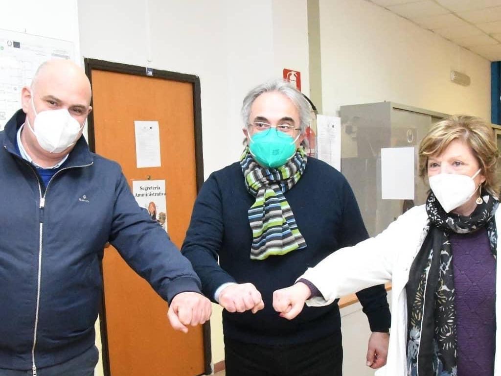 Il Sindaco di Ischia Enzo Ferrandino durante la campagna vaccinale