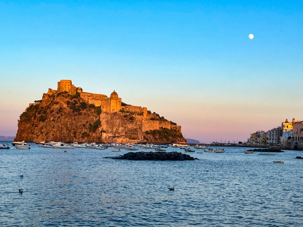 Ischia il castello Aragoense