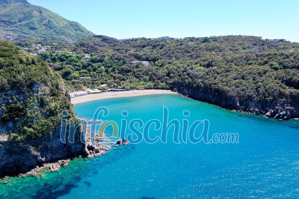 La Baia di San Montano a Lacco Ameno, Ischia
