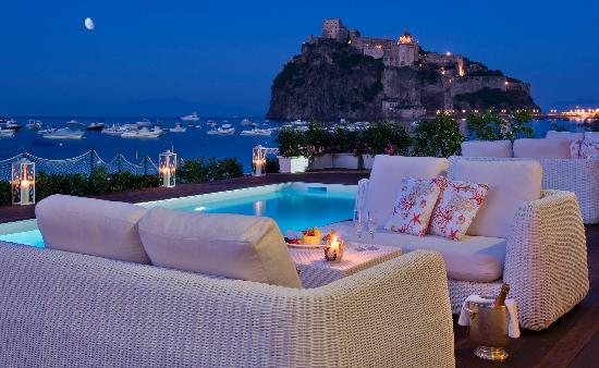 hotel in centro ad ischia