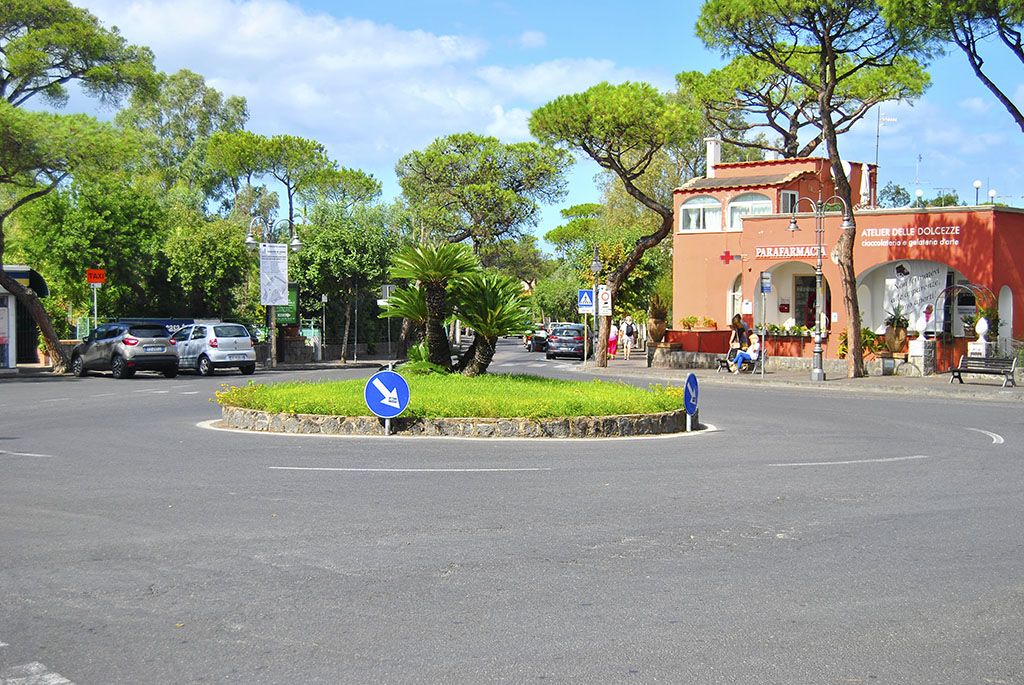 piazza degli eroi ischia