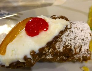 un attimo divino ischia cannolo siciliano