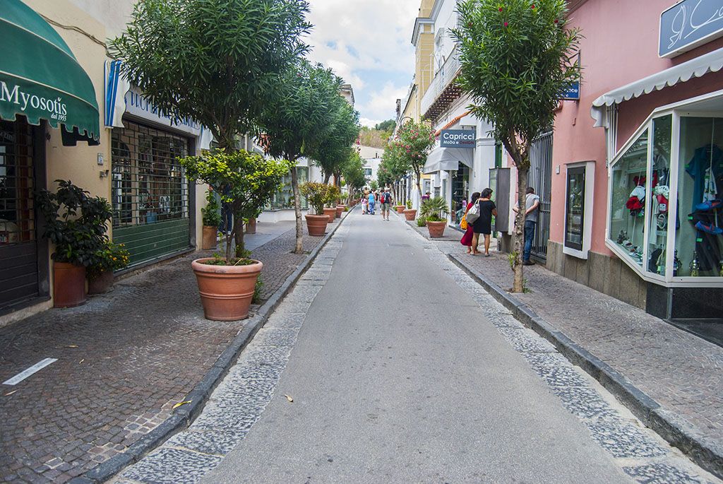 Via Roma Ischia Porto