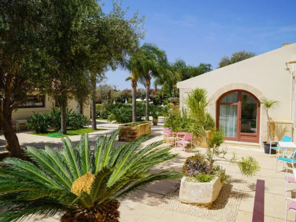 RESORT LIFE HOTELS KALAONDA
