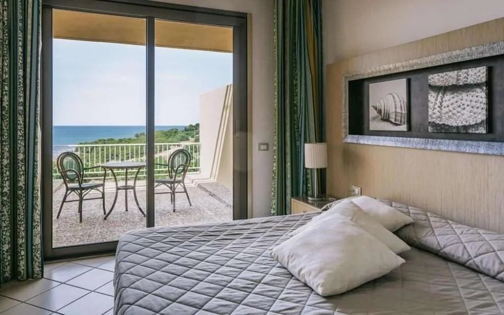 HOTEL MCLUB CALA REGINA
