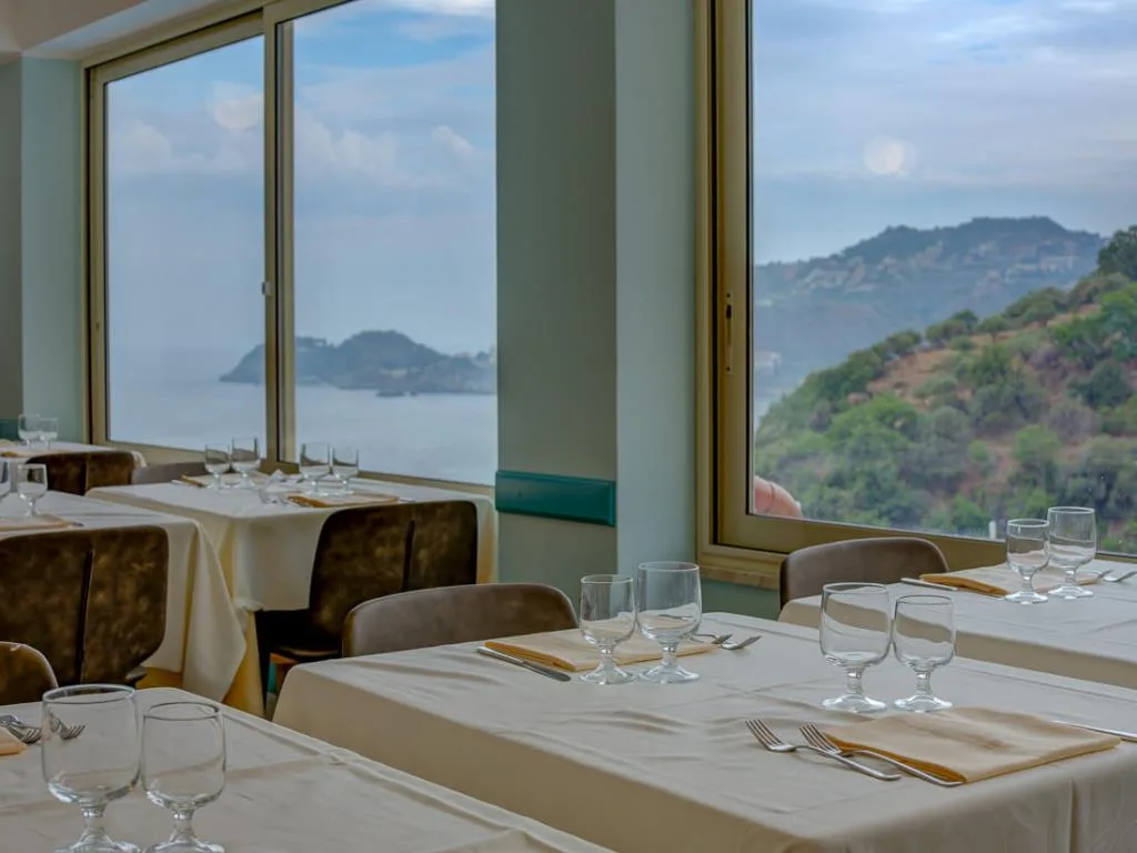 HOTEL ANTARES
