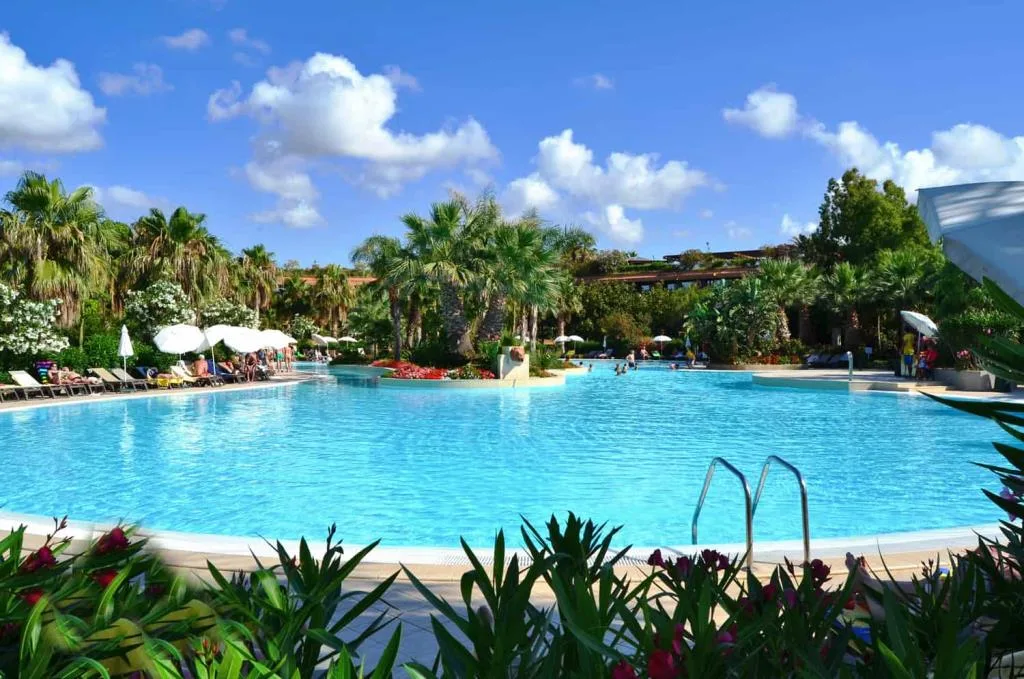 Hotel Mangia's Acacia Resort