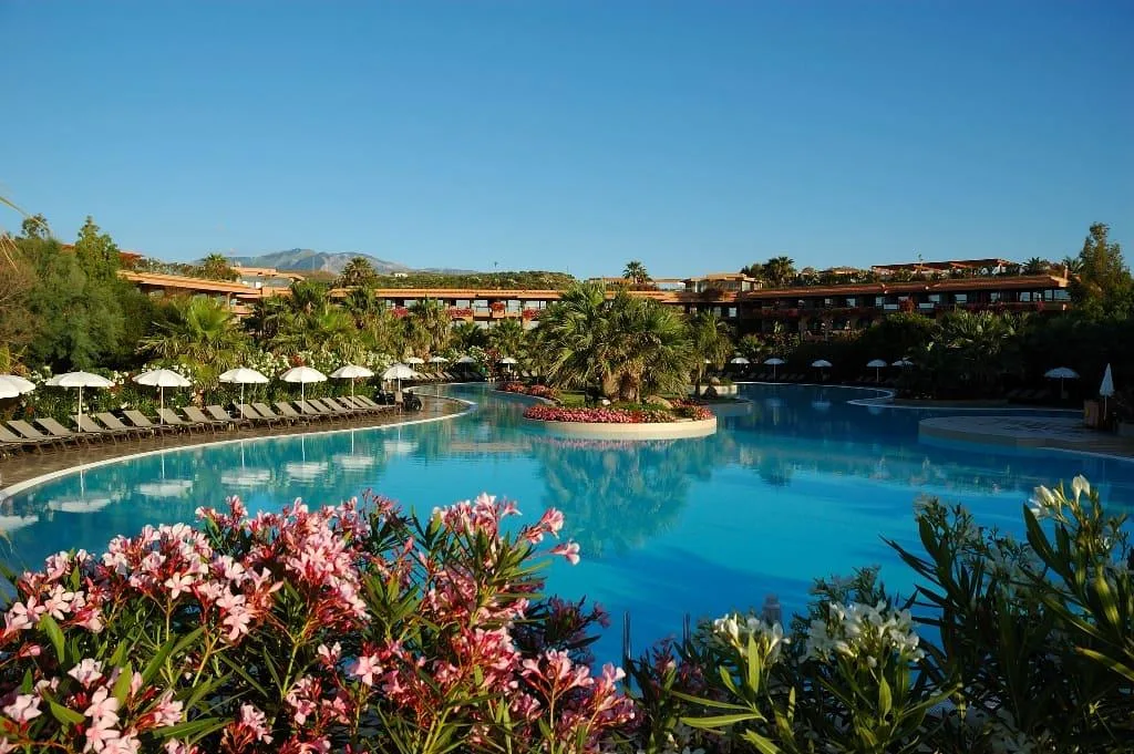 Hotel Mangia's Acacia Resort