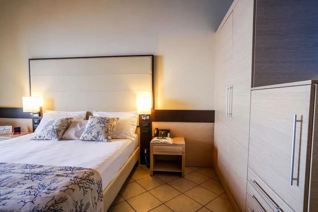 RESORT AVALON SIKANÌ