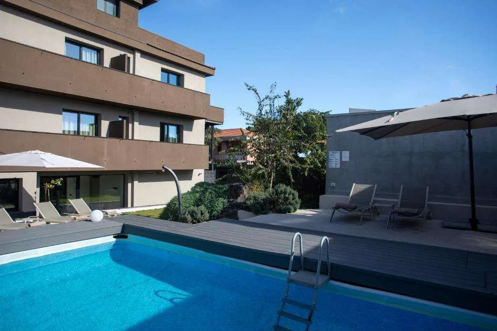 HOTEL OLLEN APARTMENTS