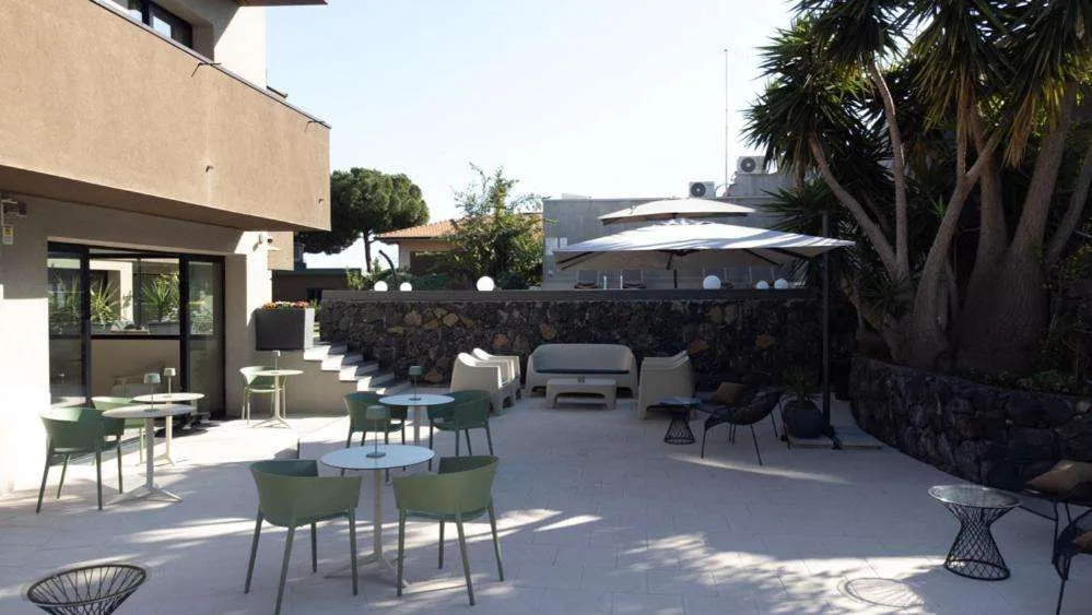 HOTEL OLLEN APARTMENTS