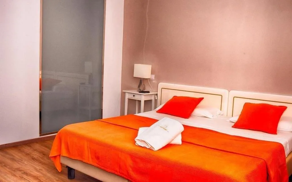HOTEL PARADISE BEACH RESORT