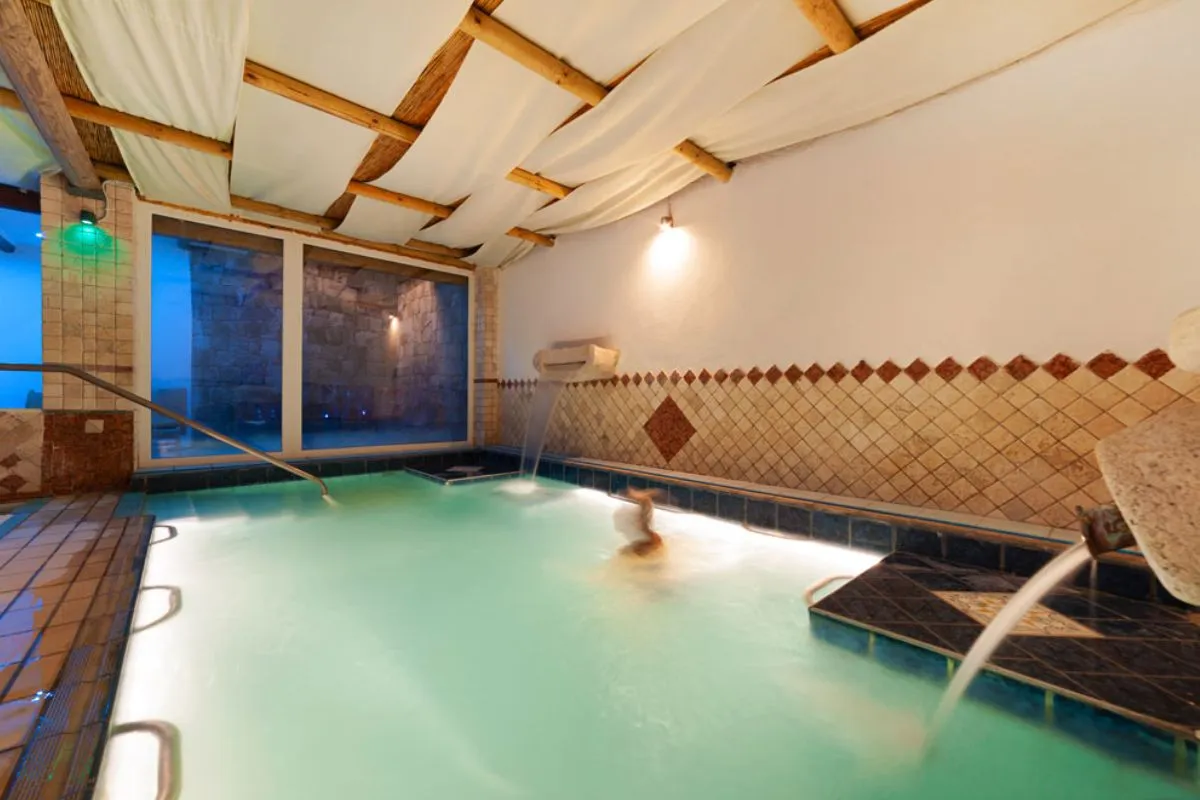 Hotel Terme Don Pepe - Piscina termale interna