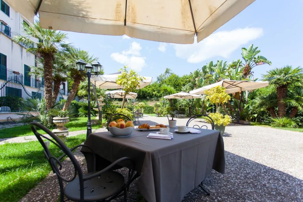 HOTEL VILLA D'AMATO