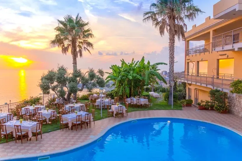 HOTEL NETTUNO PALACE