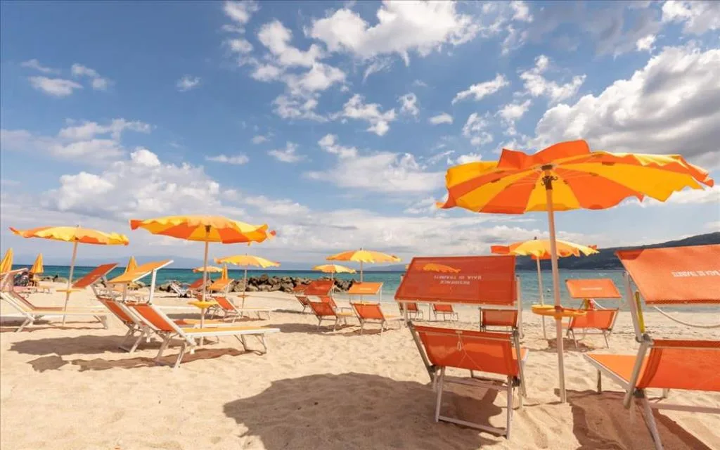 Hotel Baia Di Trainiti
