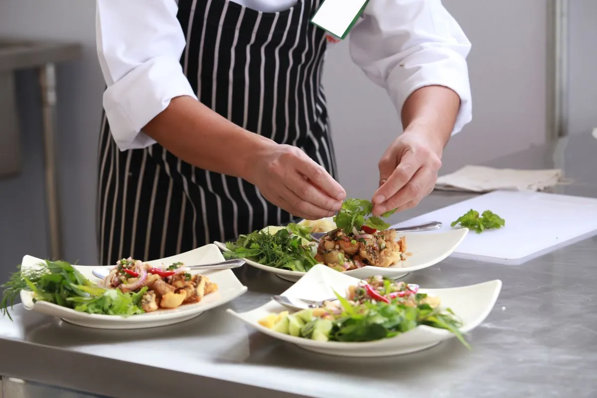 Tour delle Isole, Ristorazione