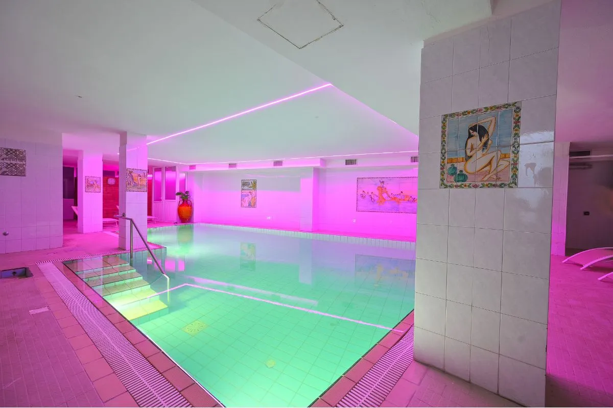 Av Club Terme Colella - Piscina termale coperta