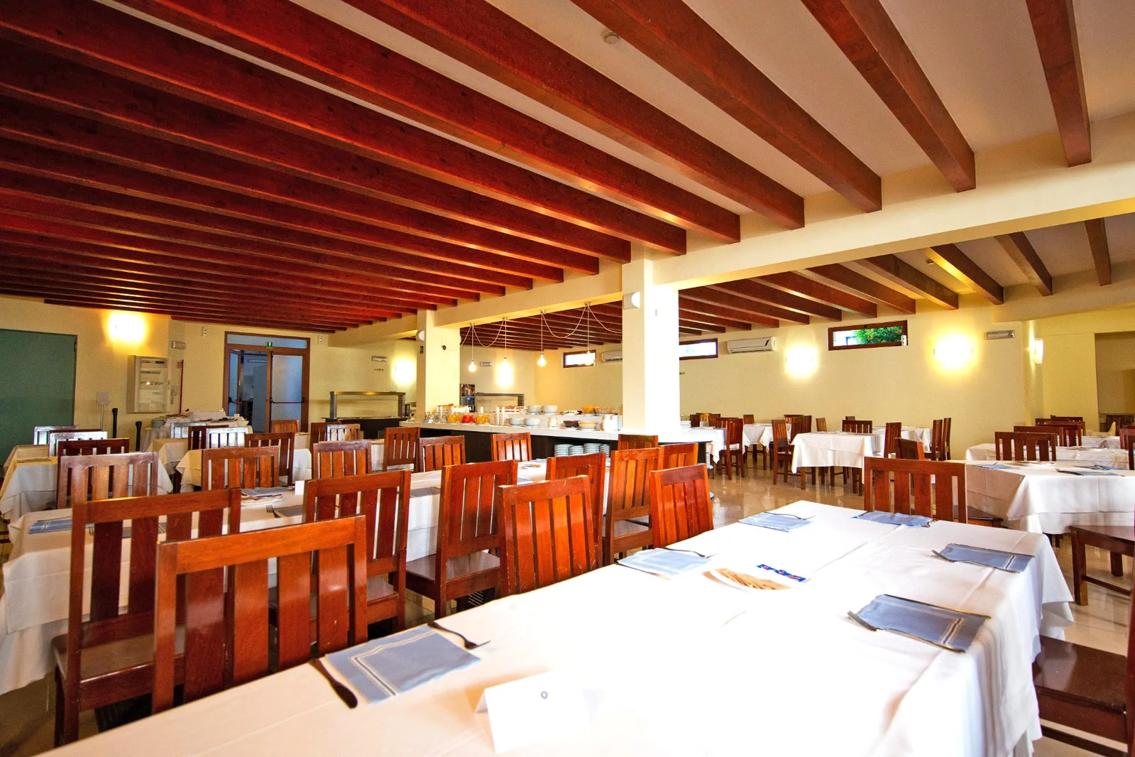 TICHO'S HOTEL