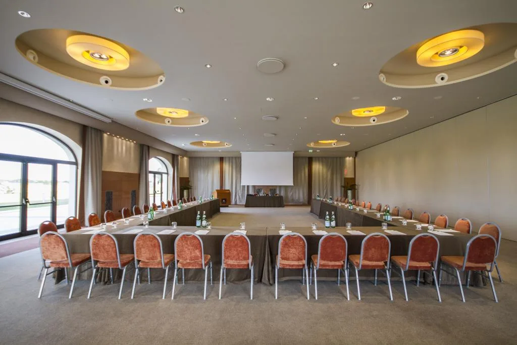 HOTEL ACAYA GOLF RESORT & SPA