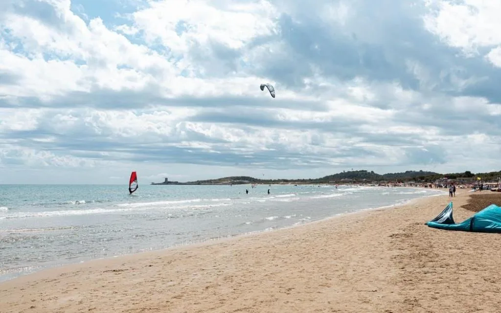 VILLAGGIO SPIAGGIA LUNGA