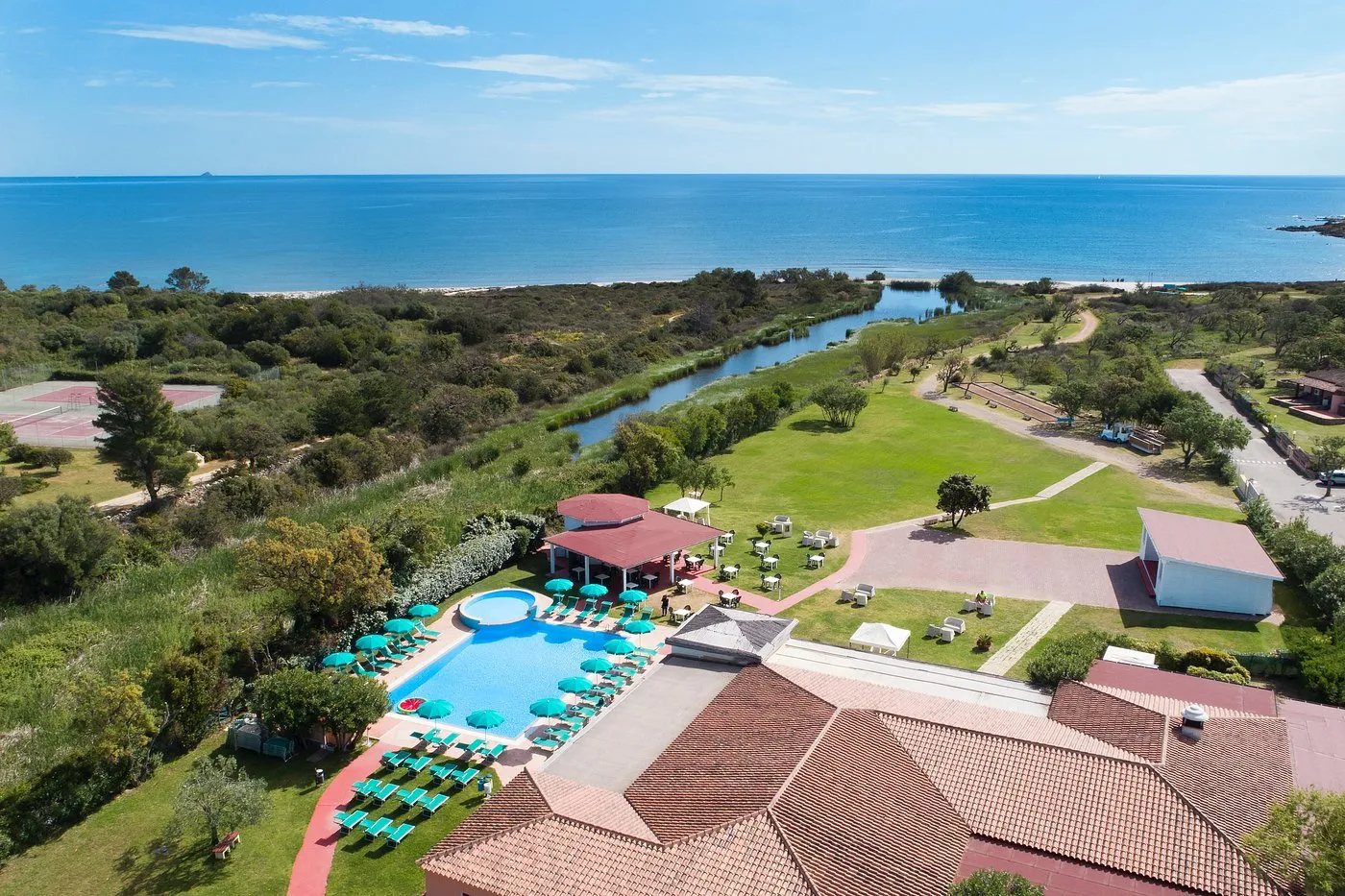 Hotel Villaggio Li Suari Club a San Teodoro