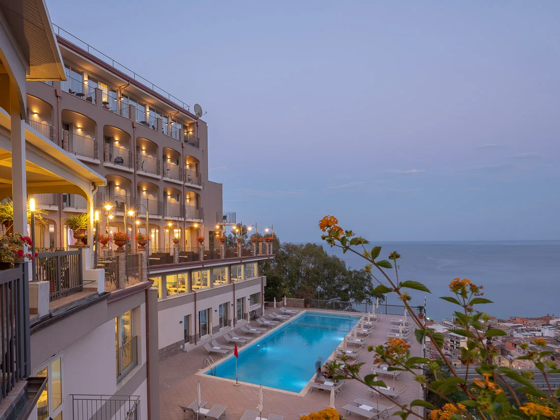 HOTEL ANTARES
