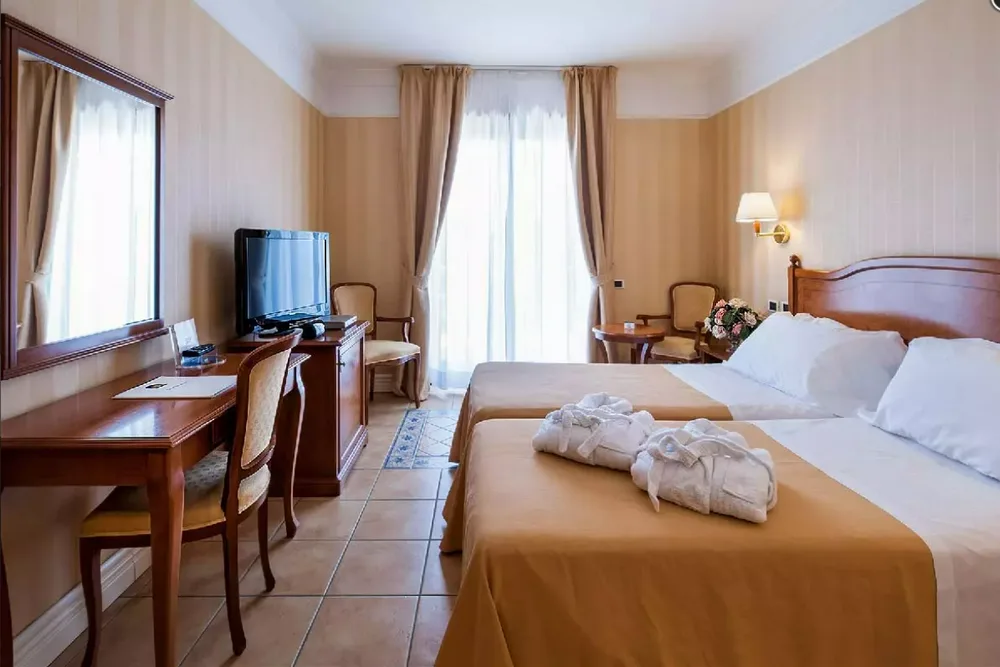 Hotel Dioscuri Bay Palace