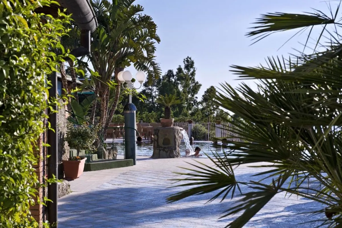 Park Hotel La Beccaccia - Piscina e terrazza