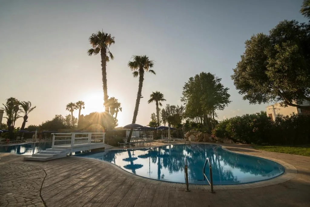 DELFINO BEACH HOTEL