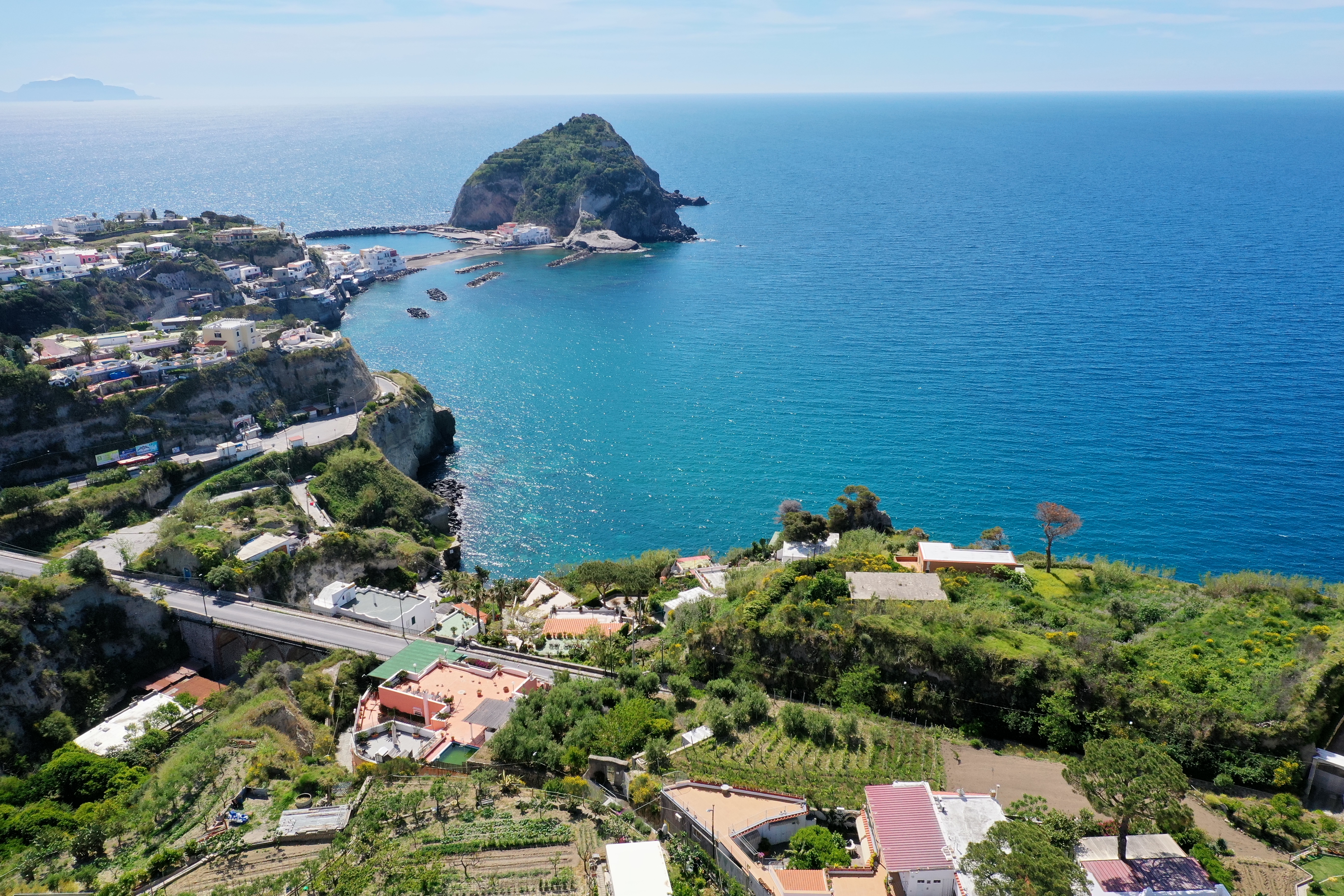 Sant'Angelo d'Ischia — vista drone dal mare