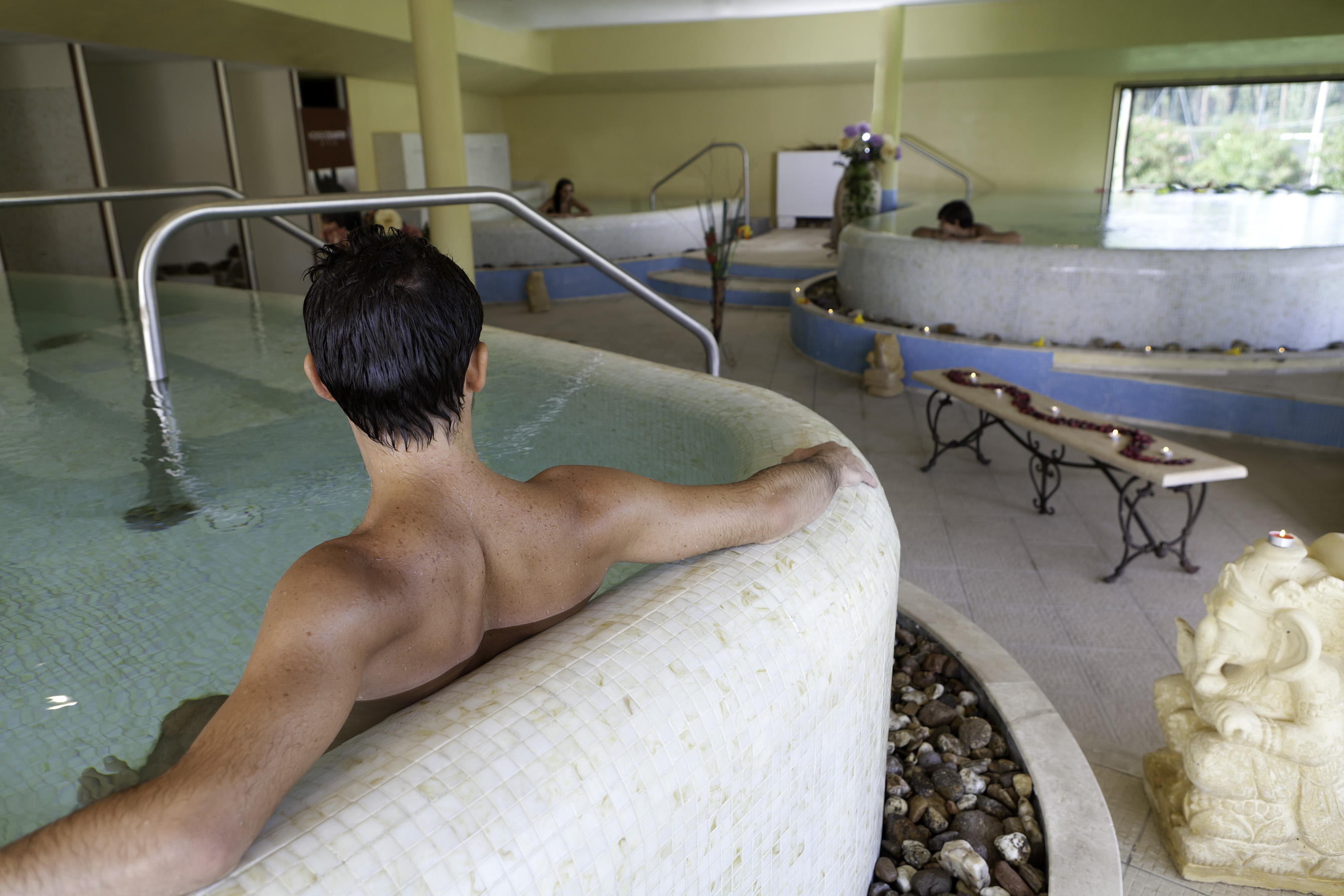Spa di un hotel di lusso a Ischia — piscina termale privata
