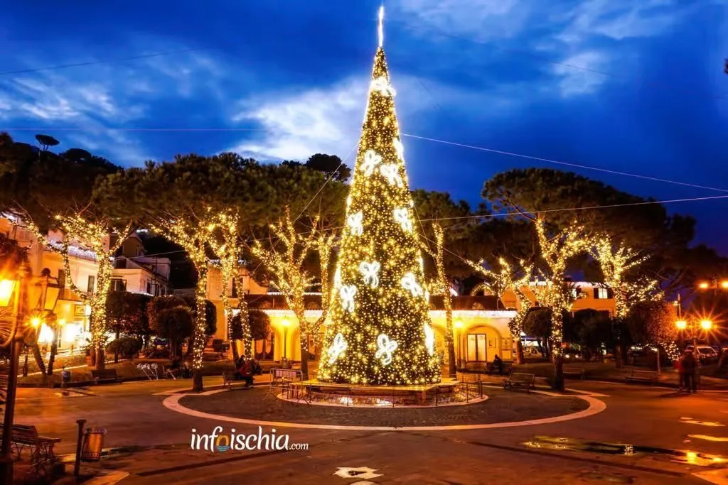 Accensione luminarie e parata musicale - Casamicciola